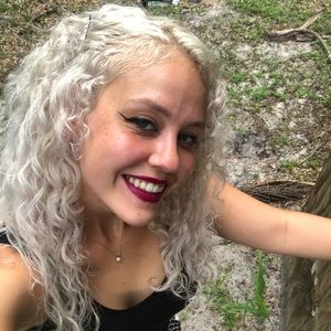 Meet your Posher, Celina